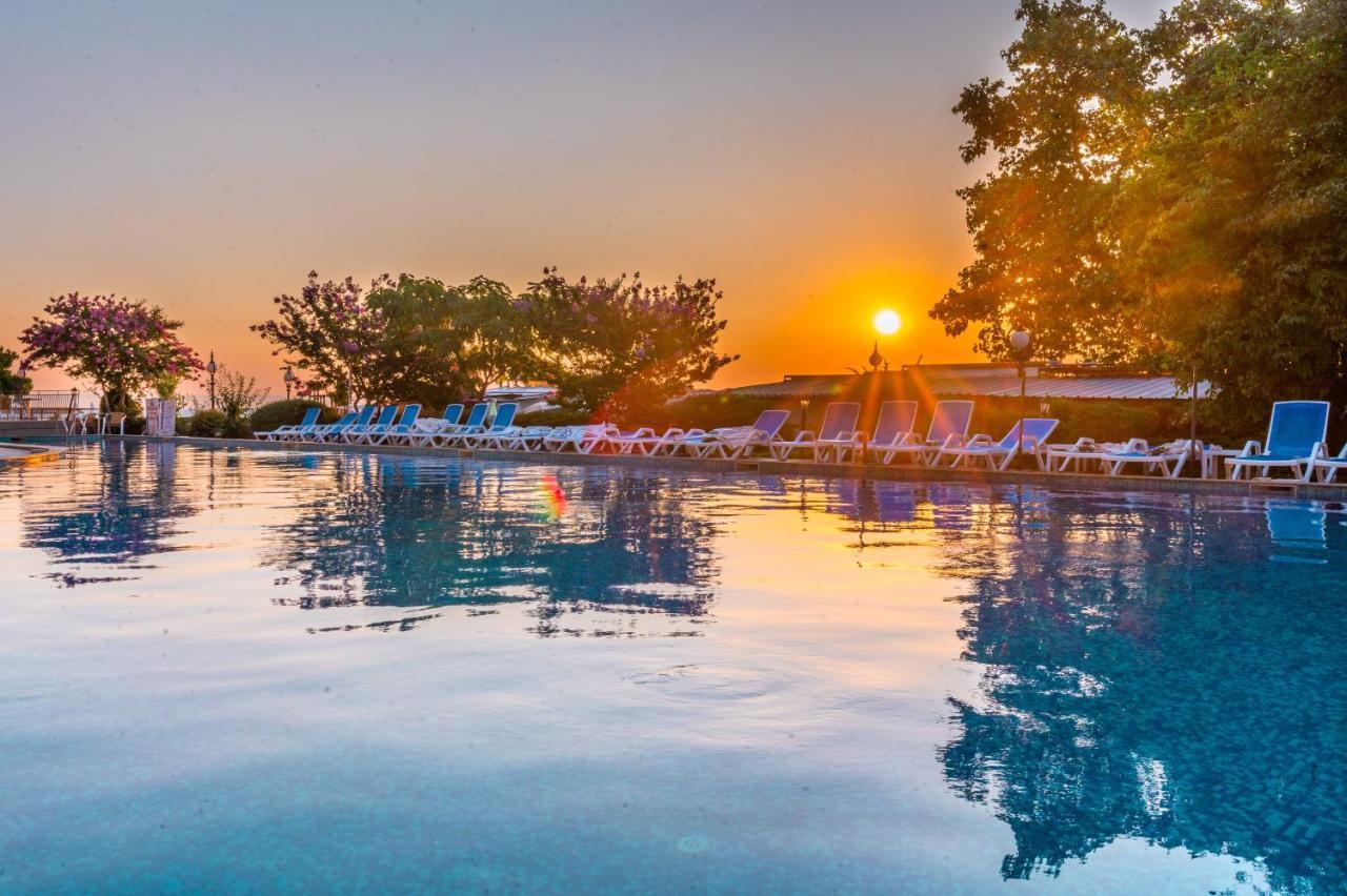 Elpida Hotel Golden Sands Exterior photo